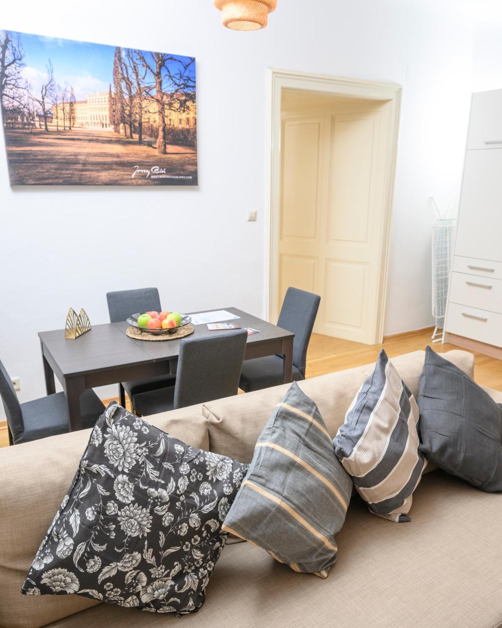 וינה Central City Apartments מראה חיצוני תמונה