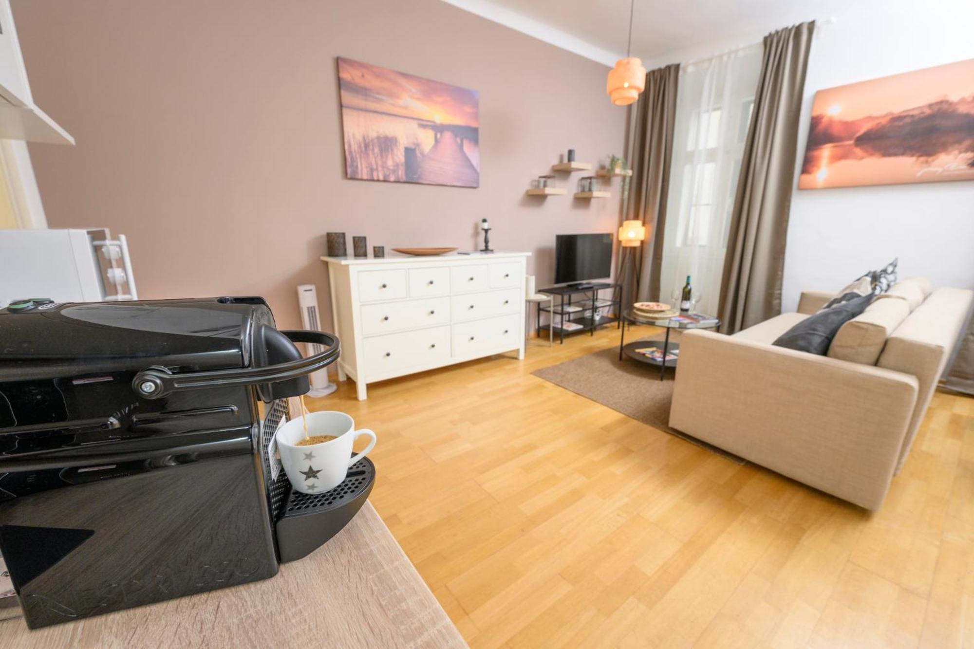 וינה Central City Apartments מראה חיצוני תמונה