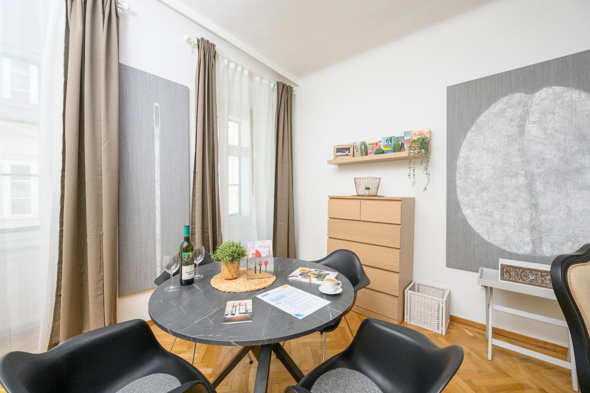 וינה Central City Apartments מראה חיצוני תמונה